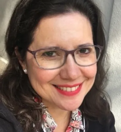 Dr. Fernanda Salina